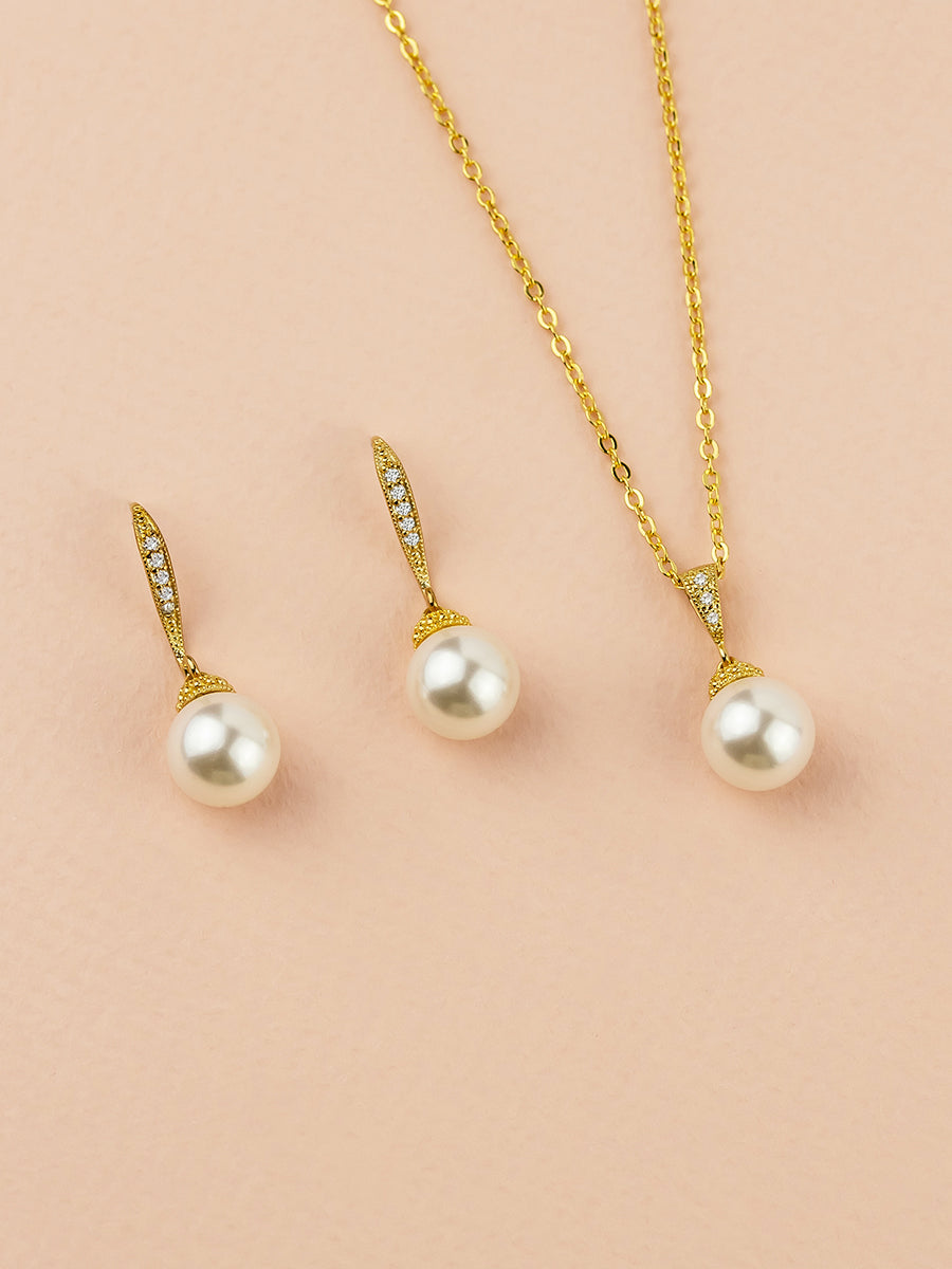 Classic Pearl Jewelry Set