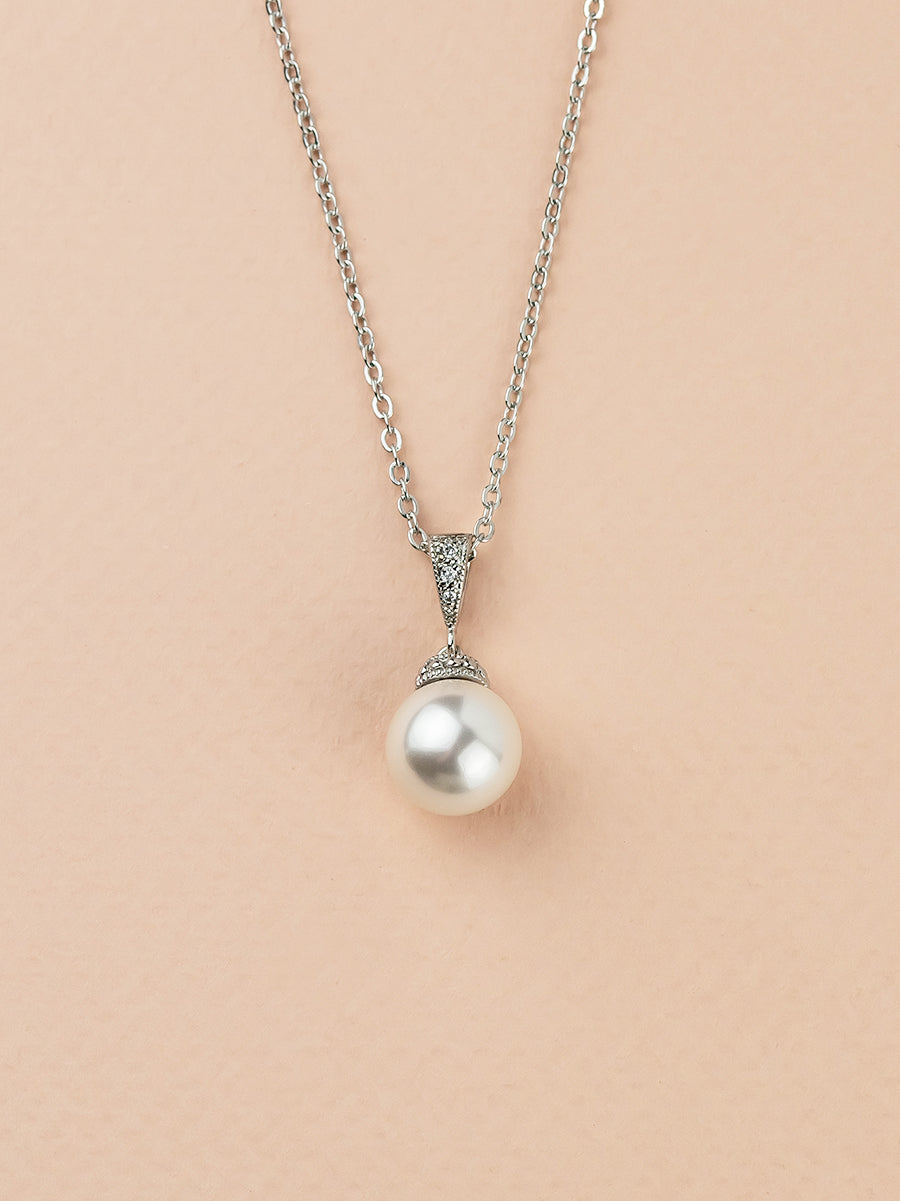 Classic Pearl Pendant
