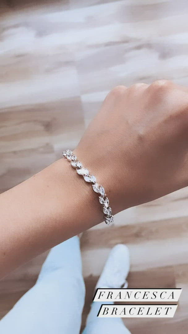 Load and play video in Gallery viewer, Francesca Bracelet