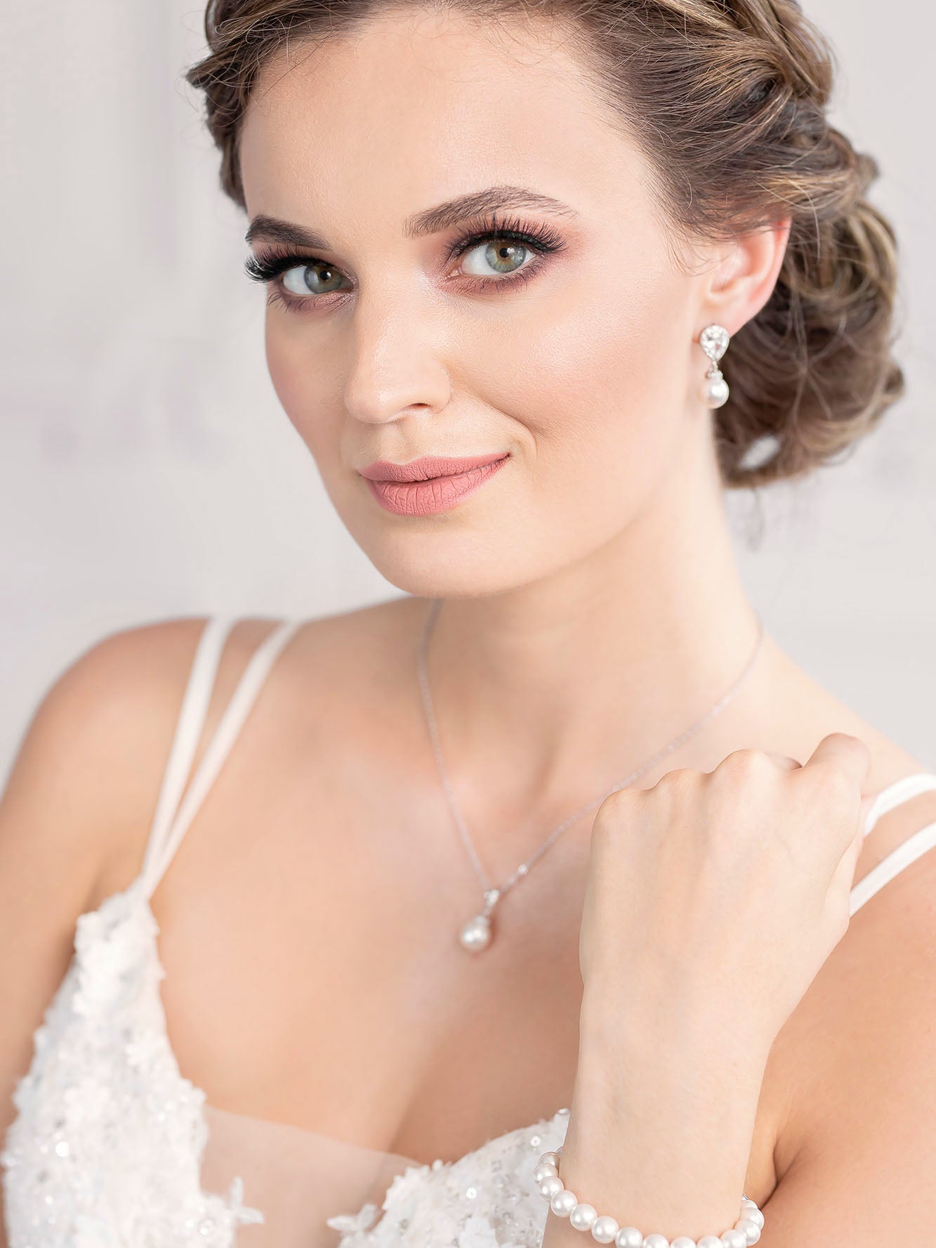 Classic Pearl Pendant