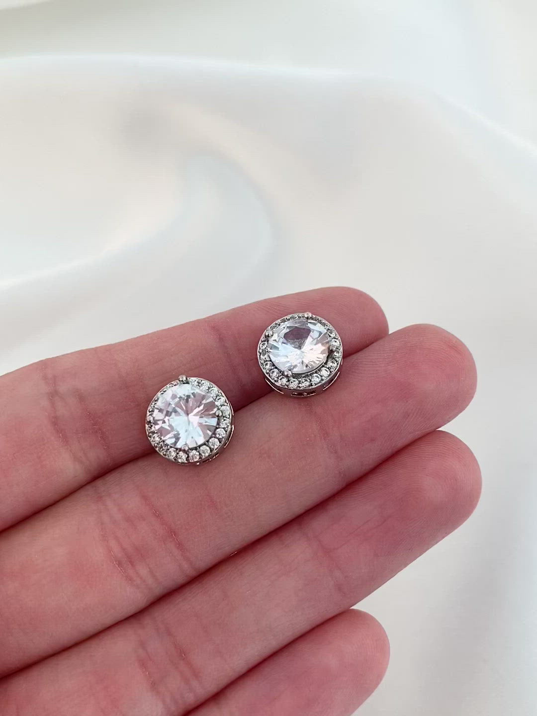 Load and play video in Gallery viewer, Camille Stud Earrings
