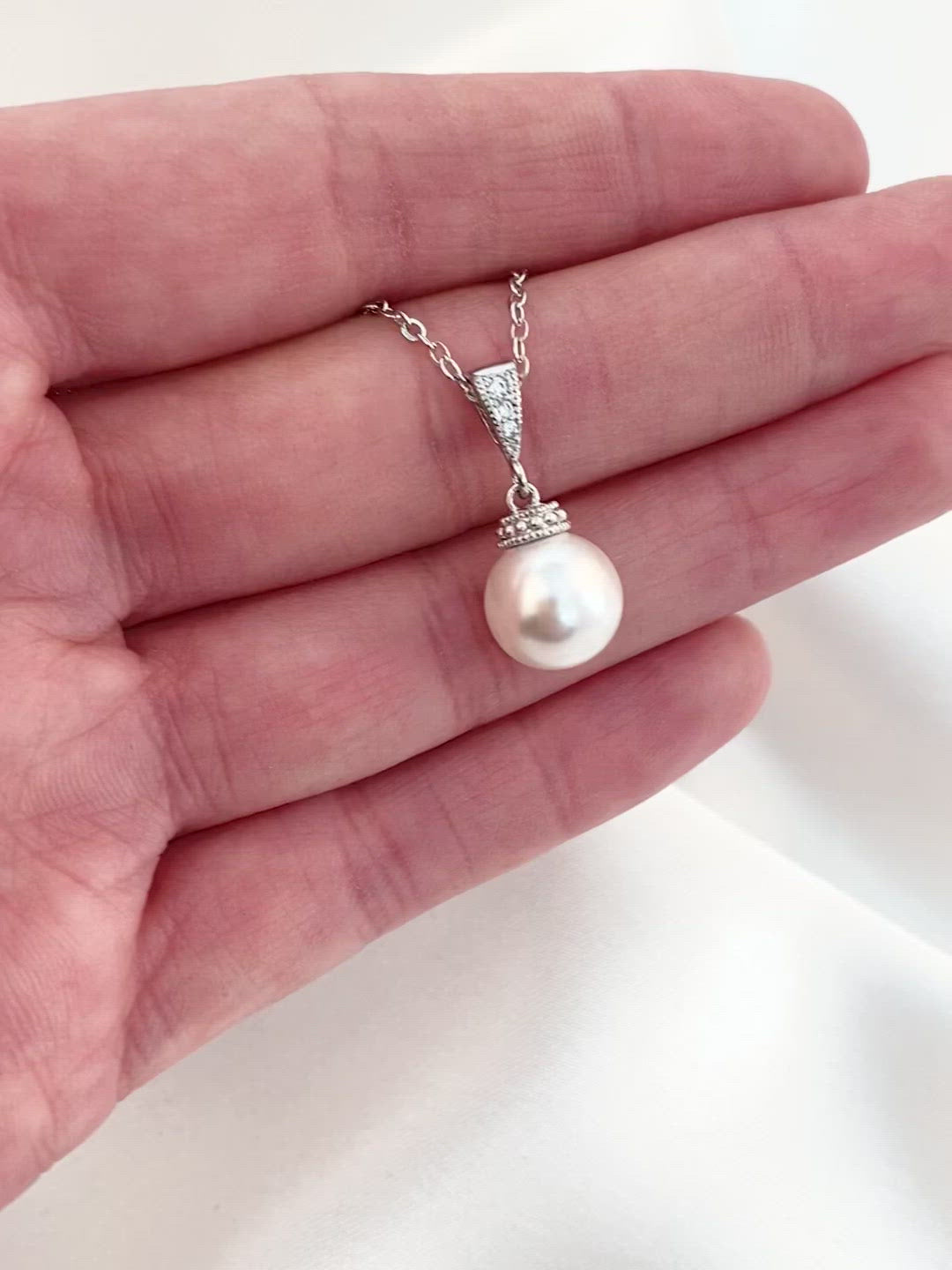 Load and play video in Gallery viewer, Classic Pearl Pendant