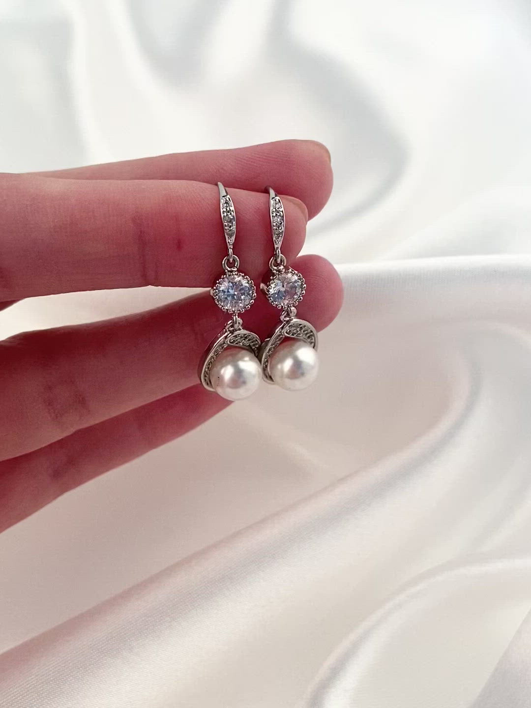 Load and play video in Gallery viewer, Astra Earrings | Medium