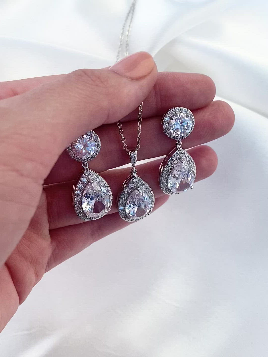 Load and play video in Gallery viewer, Diana Earrings