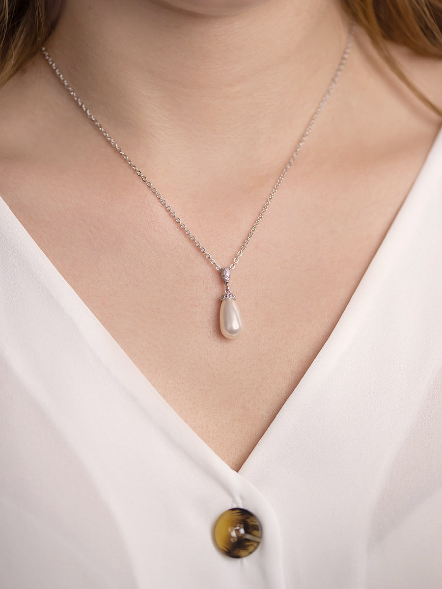 Classic Teardrop Pearl Pendant