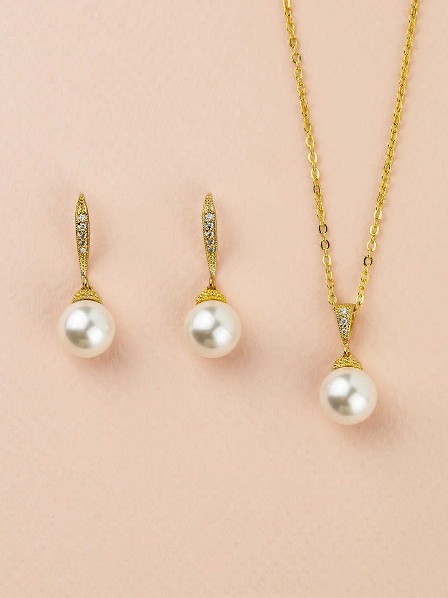 Lightweight Pearl Necklace Set in 22k Gold