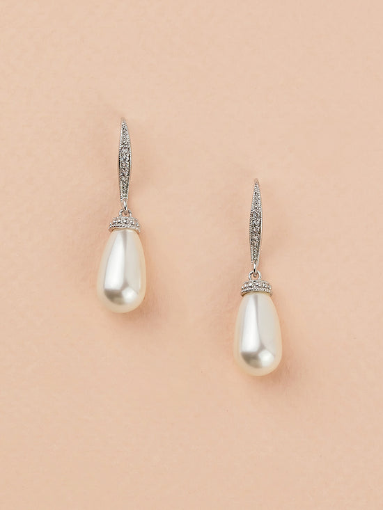 Load image into Gallery viewer, Classic Teardrop Pearl Earrings
