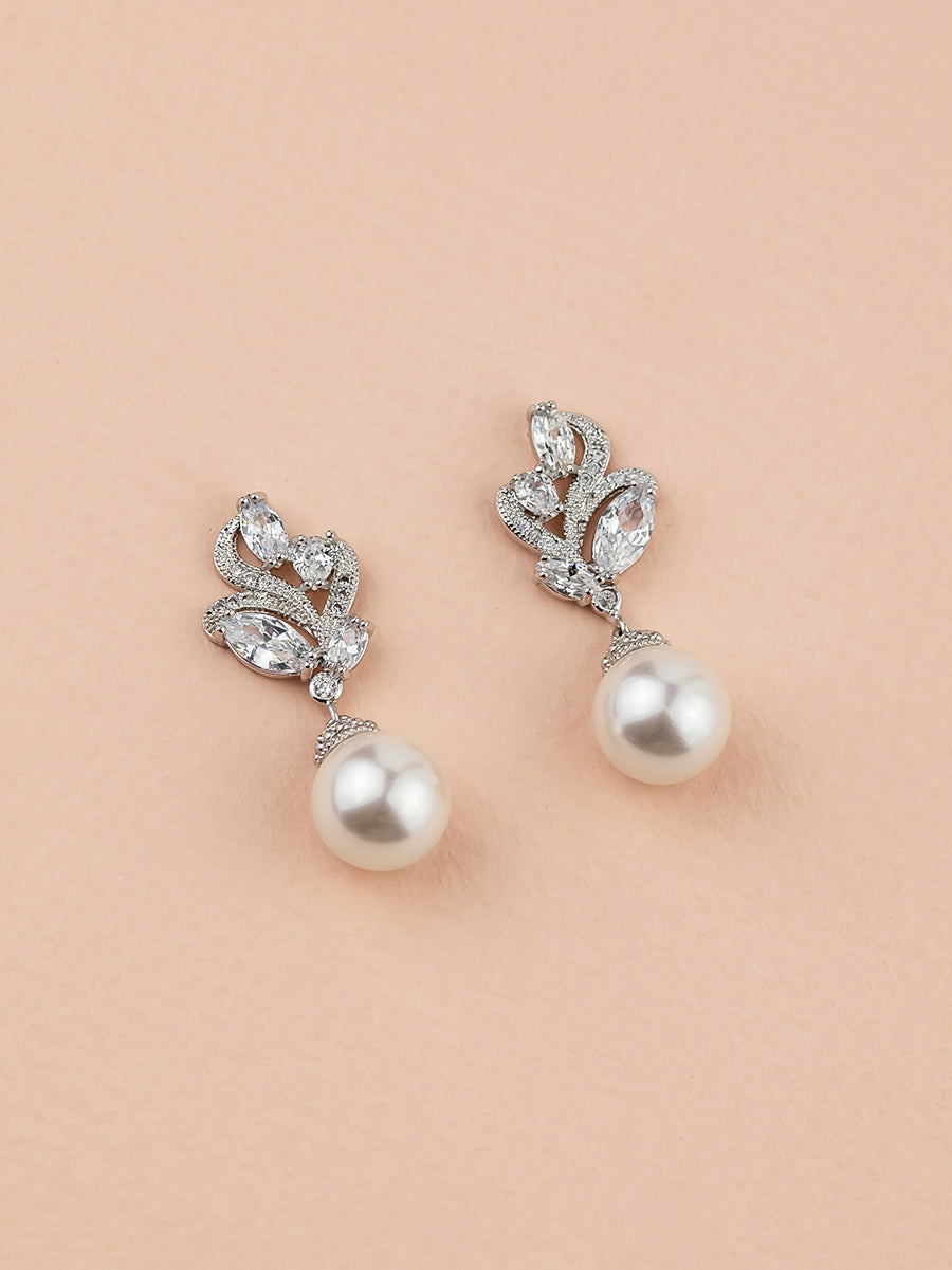 Nessa Pearl Earrings