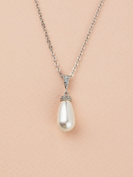 Load image into Gallery viewer, Classic Teardrop Pearl Pendant
