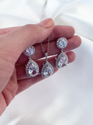 
            
                Load and play video in Gallery viewer, Diana Pendant
            
        