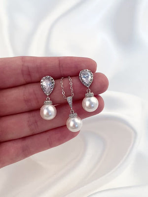 
            
                Load and play video in Gallery viewer, Belle Jewelry Set (Bridesmaid)
            
        