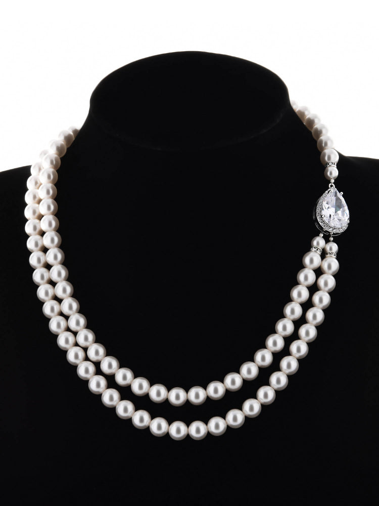 
            
                Load image into Gallery viewer, Vesta Pearl Necklace
            
        
