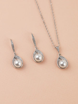 
            
                Load image into Gallery viewer, Astra Jewelry Set (Bridesmaid)
            
        