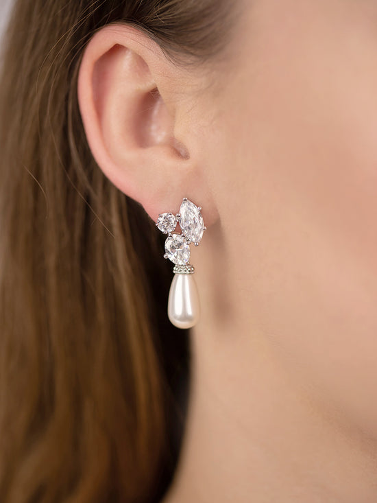 Hester Pearl Earrings