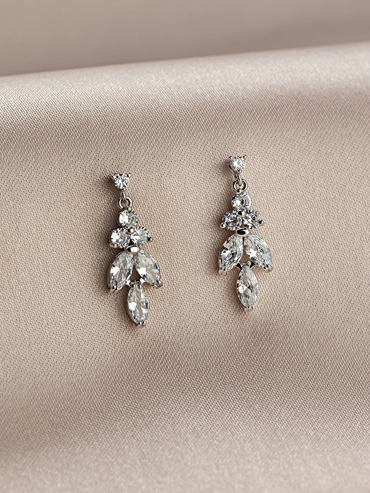 
            
                Load image into Gallery viewer, Francesca Earrings (Bridesmaid)
            
        