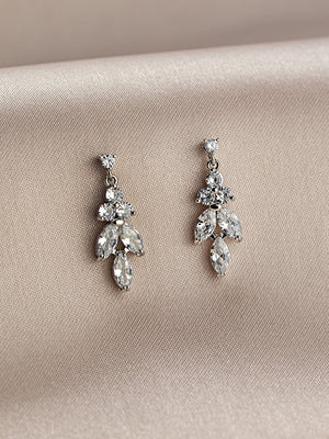 
            
                Load image into Gallery viewer, Francesca Earrings (Bridesmaid)
            
        