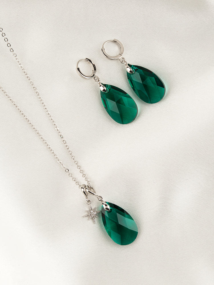 
            
                Load image into Gallery viewer, Olivia Jewelry Set | Emerald
            
        