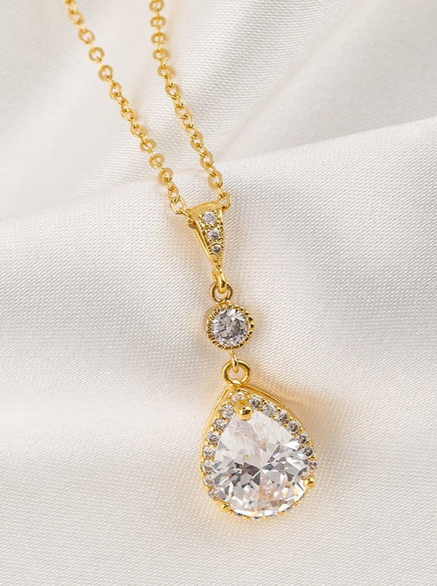 Vela Gold Pendant