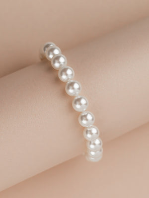 
            
                Load image into Gallery viewer, Classic Pearl Bracelet
            
        