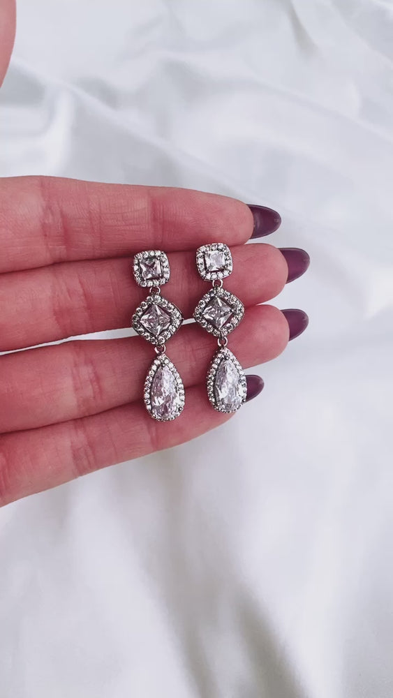 
            
                Load and play video in Gallery viewer, Cindy Earrings
            
        