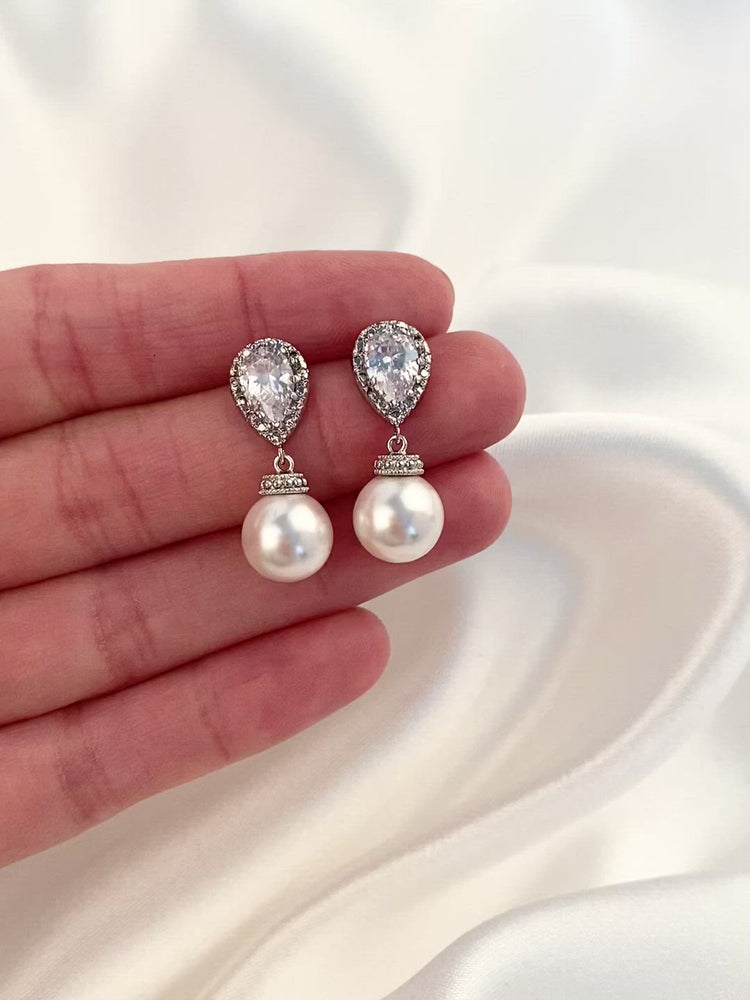 
            
                Load and play video in Gallery viewer, Belle Earrings (Bridesmaid)
            
        