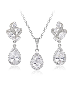 
            
                Load image into Gallery viewer, Nessa Jewelry Set
            
        